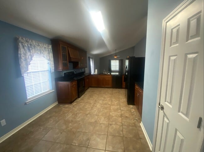 Foto del edificio - 8251 Magnolia Village Dr N