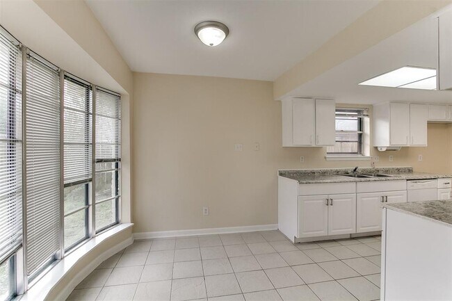Foto del edificio - 11203 Sagehill Dr