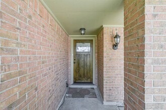 Building Photo - 4111 Hermitage Hollow Ln