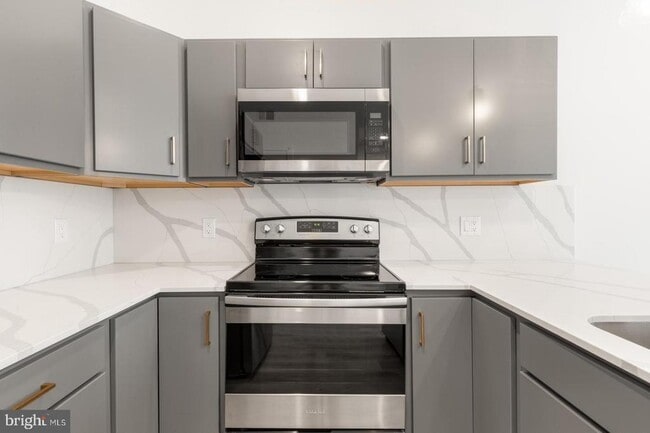 Foto del edificio - 2046 E Lehigh Ave