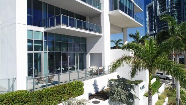 Foto del edificio - 1155 N Gulfstream Ave