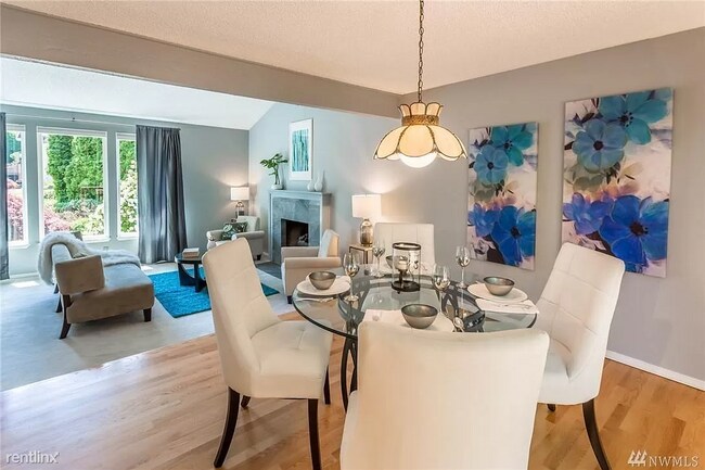 Building Photo - 4 br, 2.5 bath House - 4510 166th Place No...
