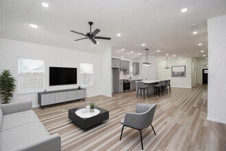 Building Photo - 2139 Counter Point Dr