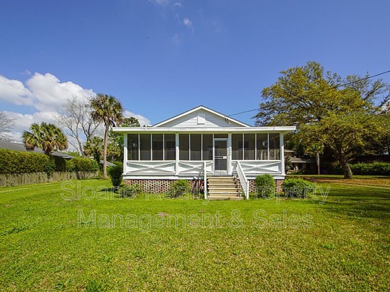 2048 Wappoo Hall Rd, Charleston, SC 29412 House Rental in Charleston