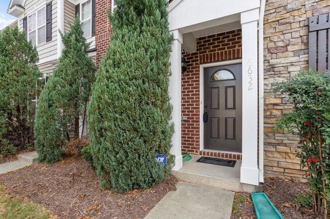 Building Photo - 6632 Clarksburg Pl