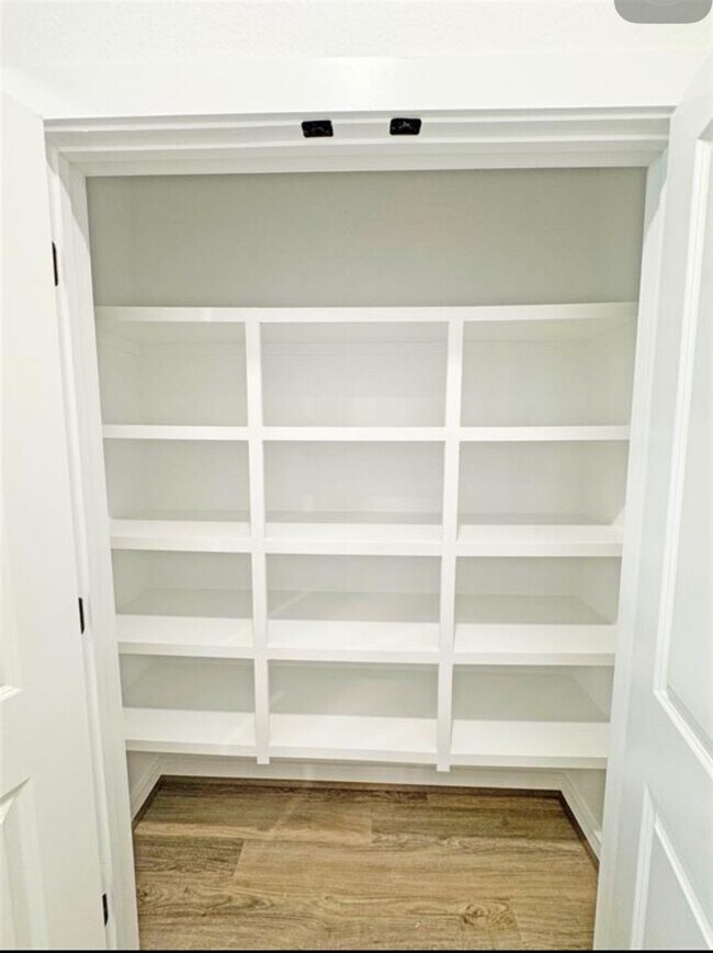 Foto del edificio - 2213 Via Laura Ln