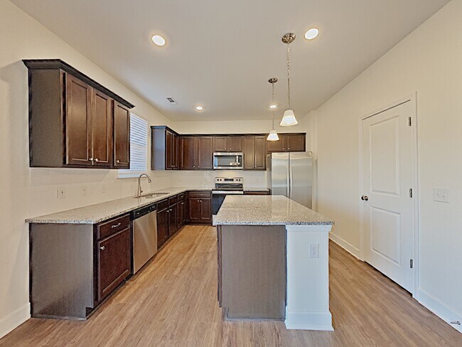 Building Photo - 4877 Chutney Dr