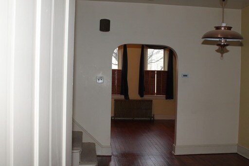 Building Photo - 214 E Frederick St