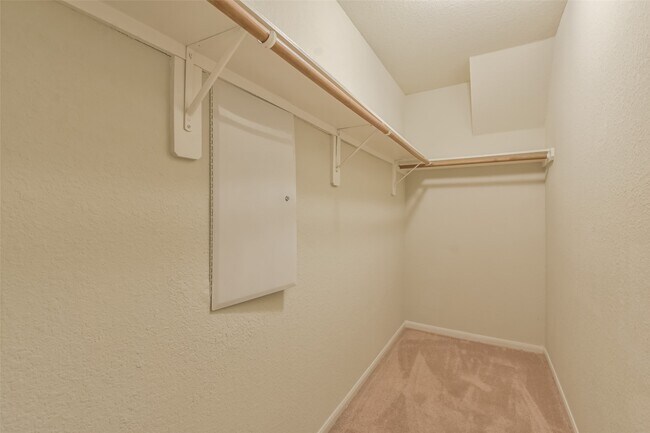 Foto del edificio - 42 Prairie Oak Dr
