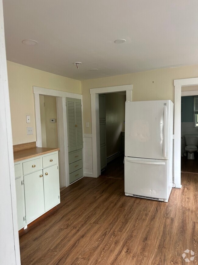 Apartments for rent in Millbury MA with Yard 2 Rentals