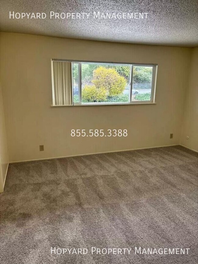 Foto del edificio - 1711 Tanager Ave
