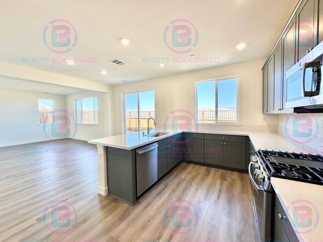 Building Photo - Brand New Lennar Home in the Five Ridges C...