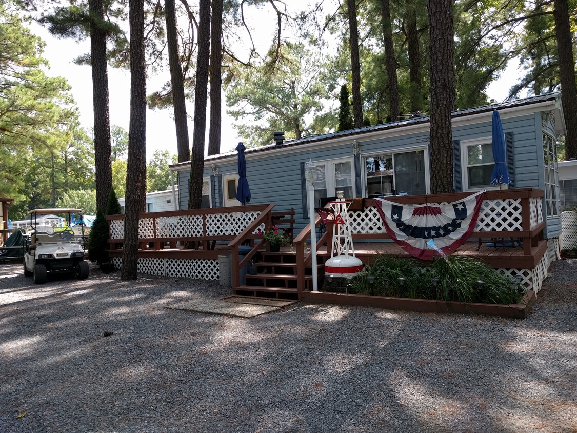 Primary Photo - 111 Beach Harbor Rd