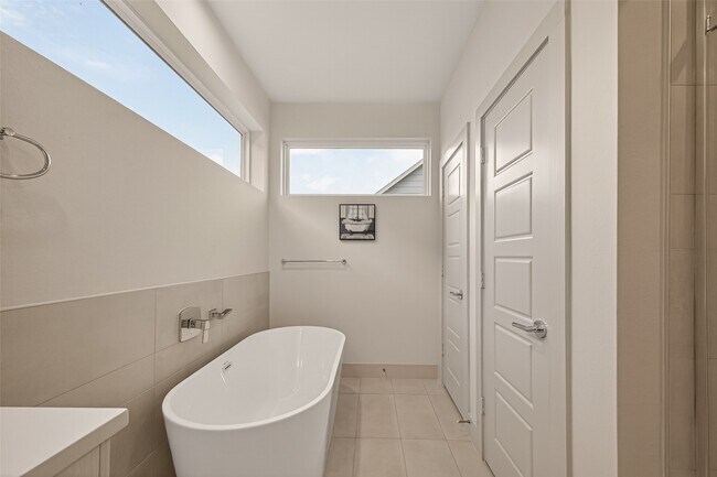 Building Photo - 4418 Bora Bora Ln