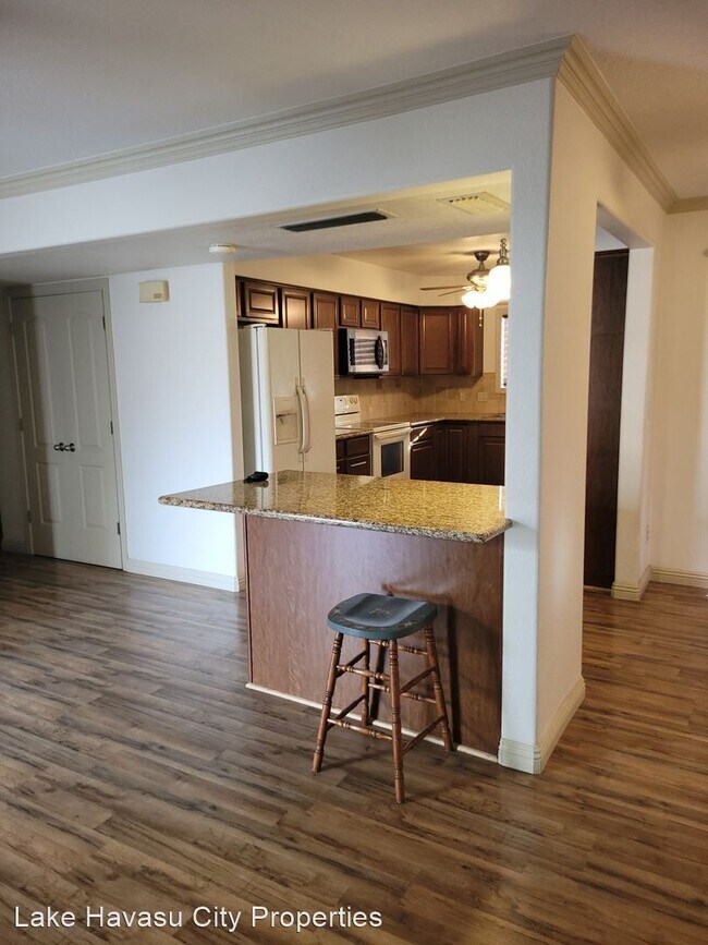 Building Photo - 2 br, 2 bath House - 495 Highland Dr