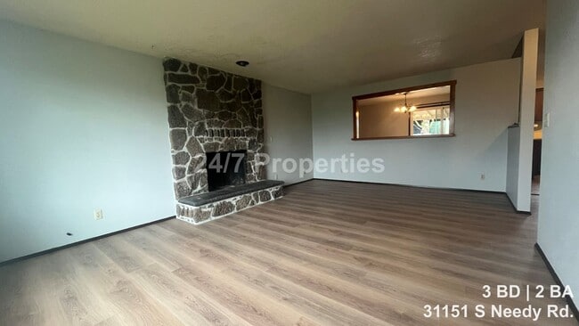 Building Photo - Country Living in Canby - 3 BD | 2 BA Home