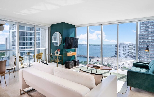 Building Photo - 485 Brickell Ave