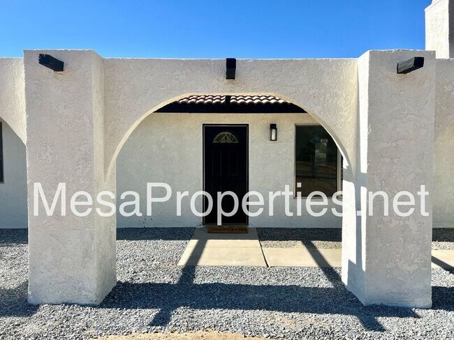 Foto del edificio - 14546 Cerezo Rd.