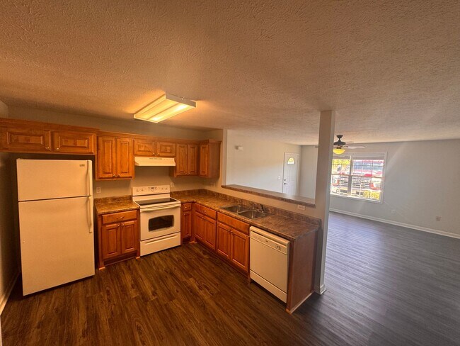 Foto del edificio - Williams Rd. Apartments
