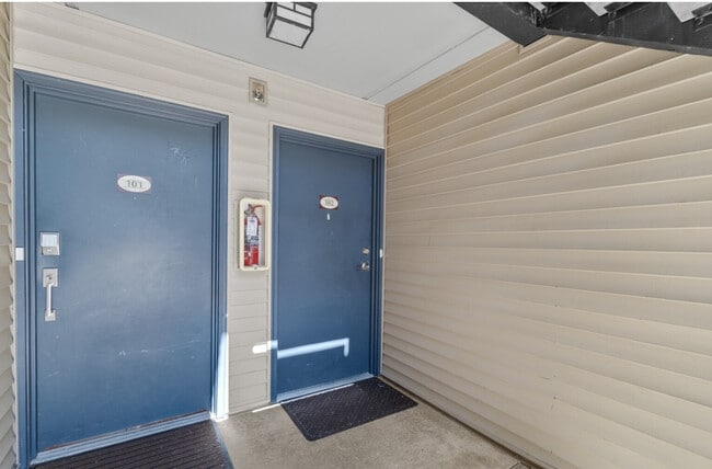 Building Photo - 25025 SE Klahanie Blvd