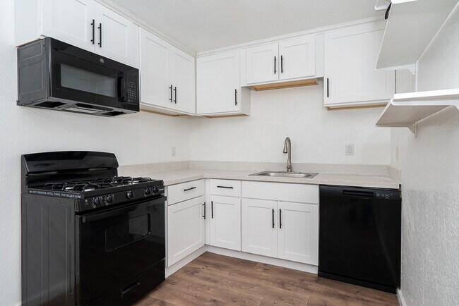 Foto del edificio - 526 Greystone Ln