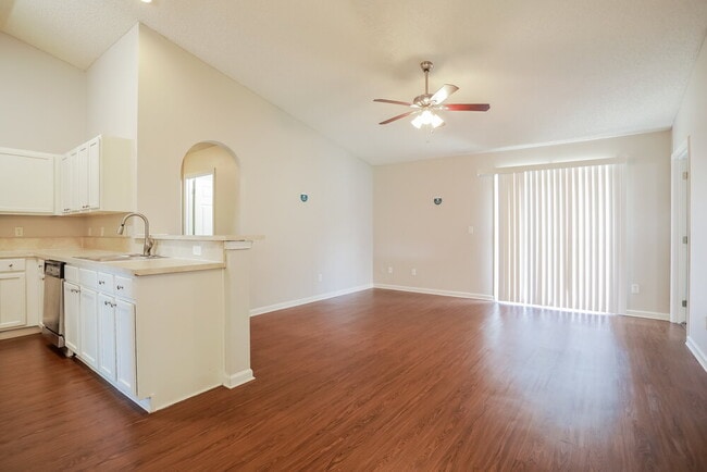 Building Photo - 3465 Natalie Dr N