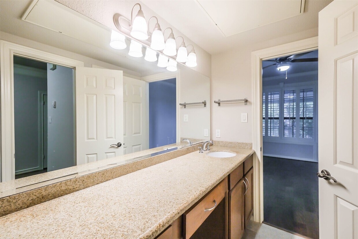 Foto del edificio - 2700 Revere St