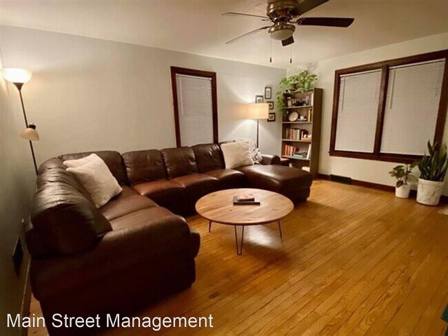 Building Photo - 2 br, 1 bath House - 421 S Huron St