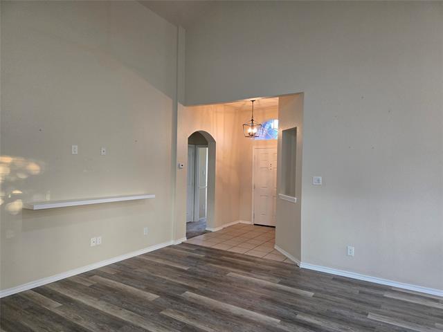 Building Photo - 624 Caravan Dr