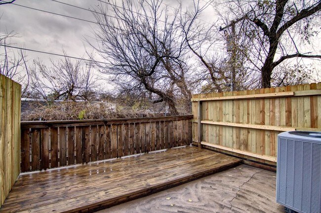 Building Photo - 3622 N Tulsa Ave