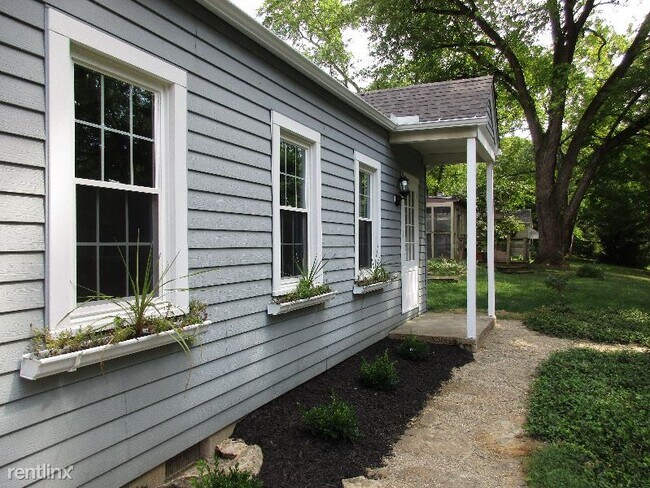Building Photo - 2 br, 1 bath House - 5010 Delawanda Ave
