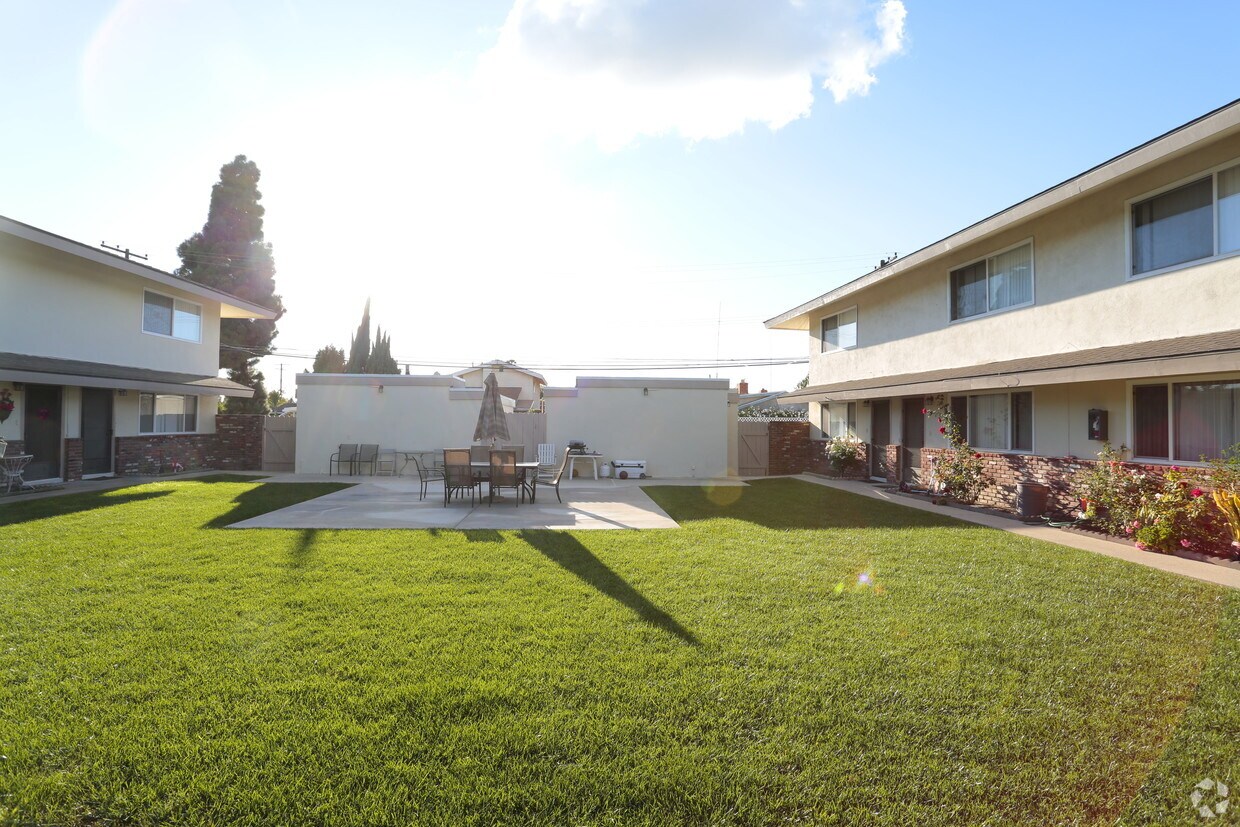 12161 Bailey St, Garden Grove, CA 92845 Apartments in Garden Grove