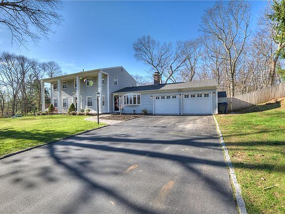 Primary Photo - 27 Sycamore Dr