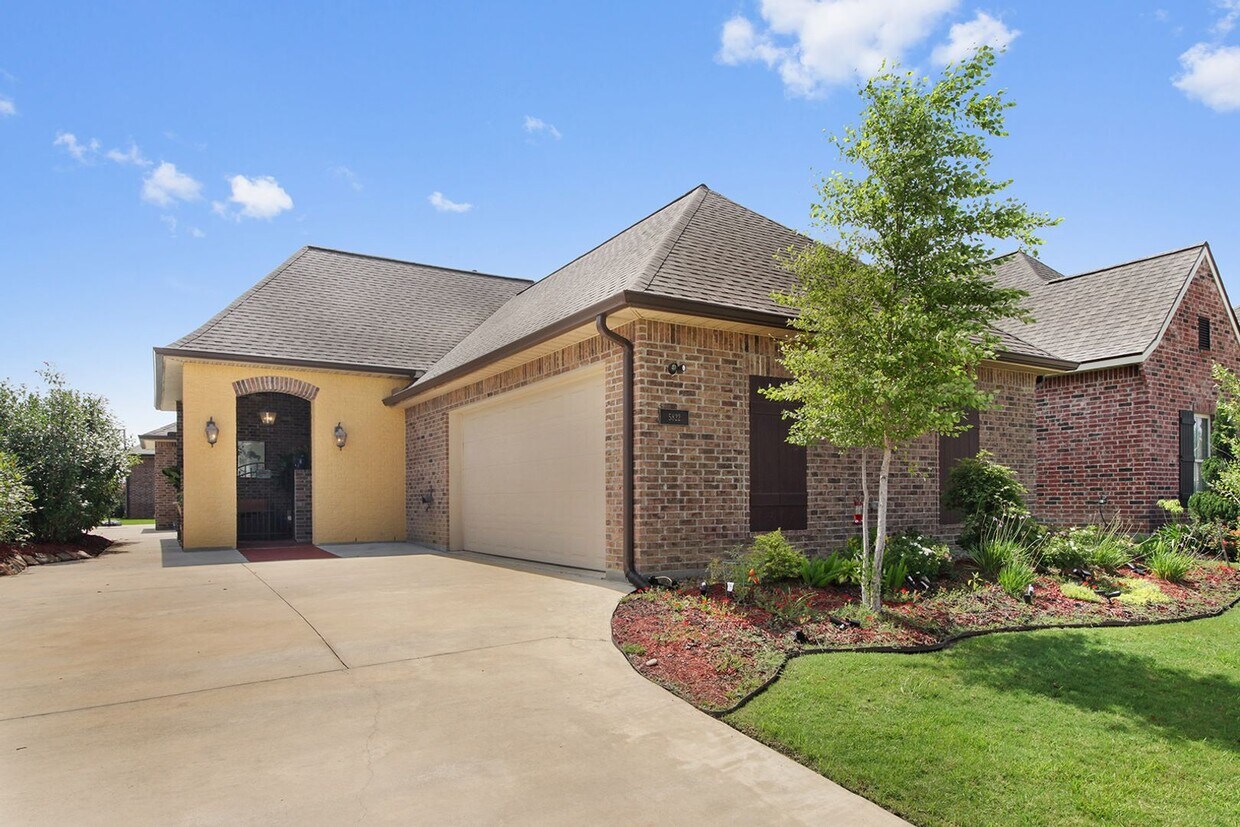 Foto principal - Home for Lease