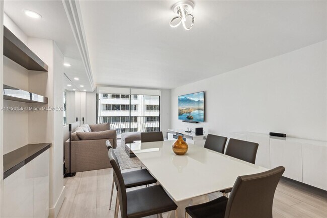 Building Photo - 8877 Collins Ave