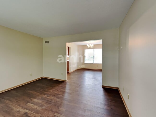 Foto del edificio - 3437 Oak Bend Blvd