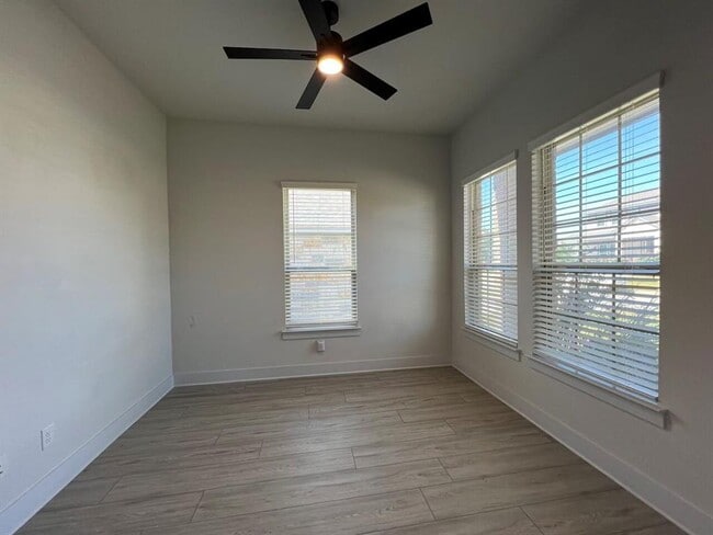 Building Photo - 2612 Brushwood Mdw