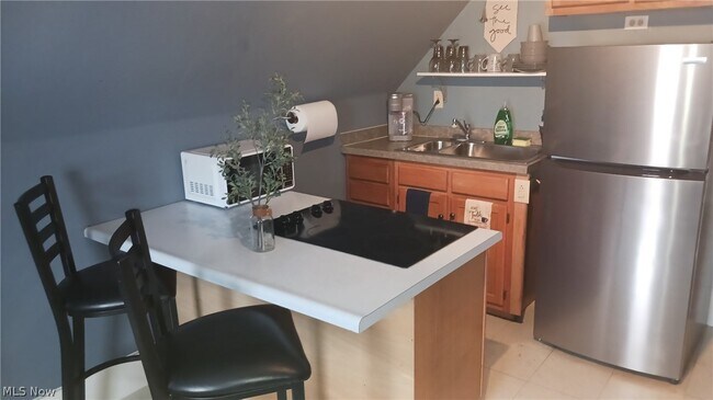 Foto del edificio - 6708 Fir Ave