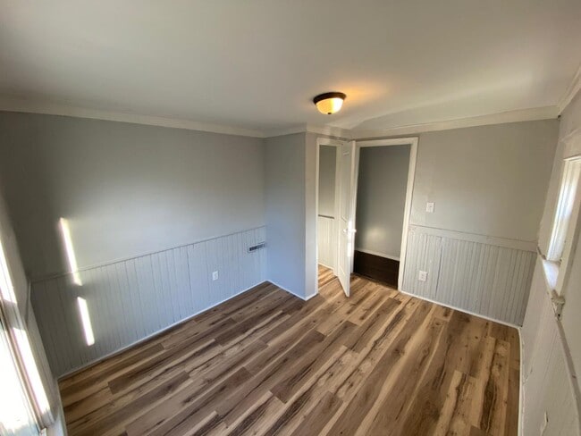 Building Photo - 519 Alleghany Ave