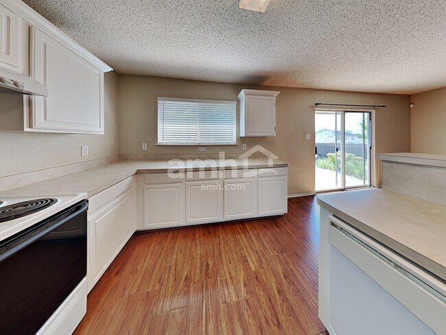 Building Photo - 1620 Morrison Drive