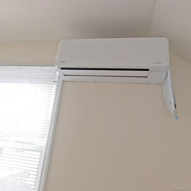 Foto del edificio - 48-43 201st St