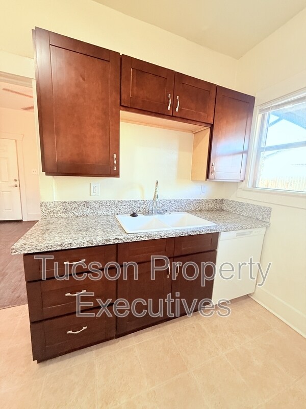 Foto del edificio - 724 E Drachman St