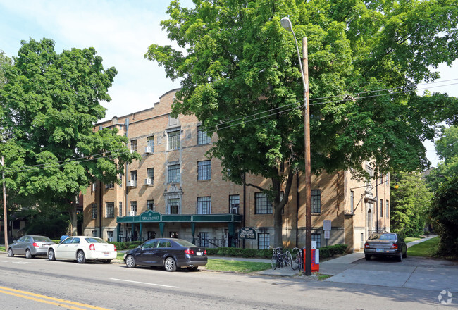 Foto del edificio - Townley Court Apartments