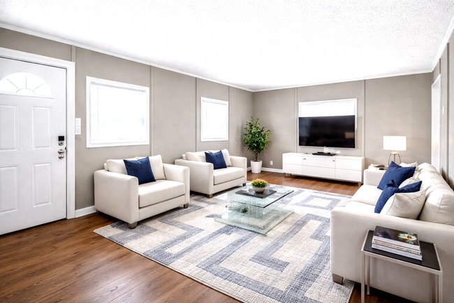 Photo - 2343 St Peter St House