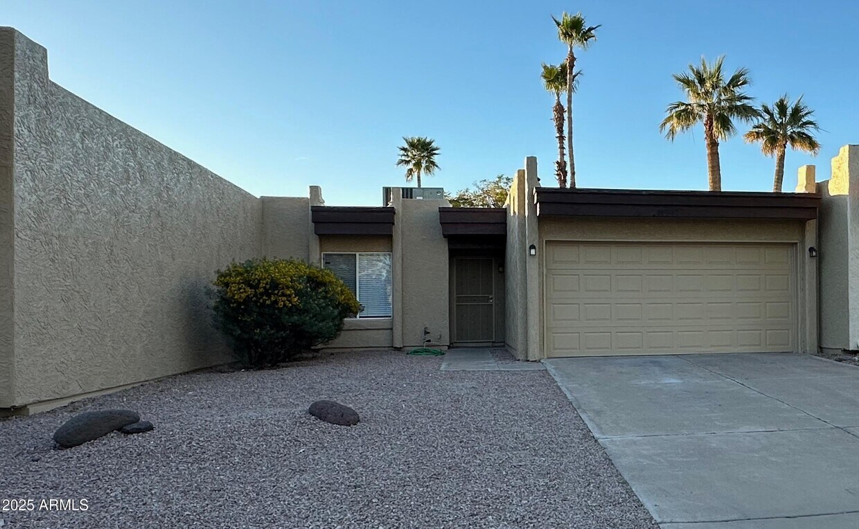 Foto principal - 18050 N 25th Way