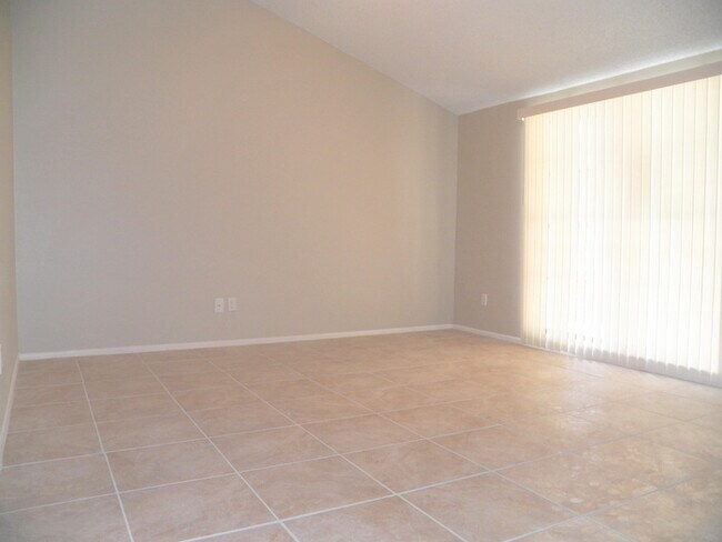 Building Photo - 9402 Lonsdale Ct