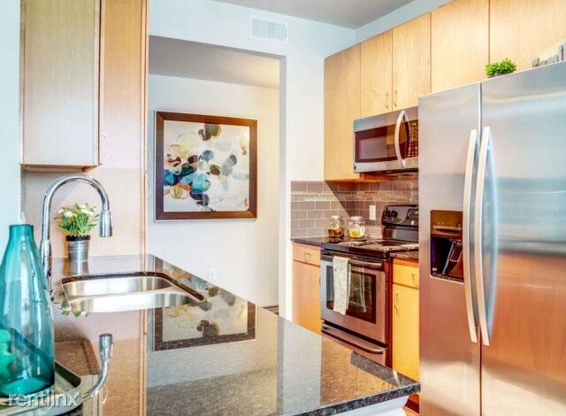 Foto principal - 13077-13077 Westella Dr