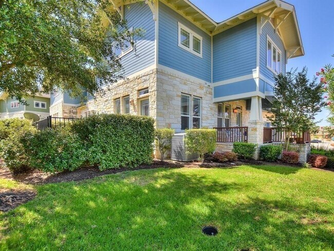 Building Photo - 2930 Grand Oaks Loop