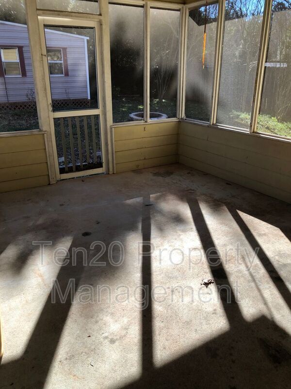 Foto del edificio - 6028 N Pointe Dr