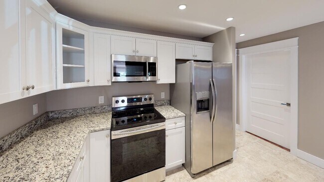 Foto del edificio - 1605 Forest Ave